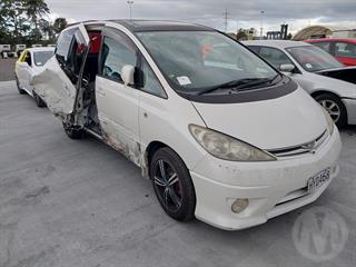 2004 Toyota Estima Aeras Station Wagon Photo