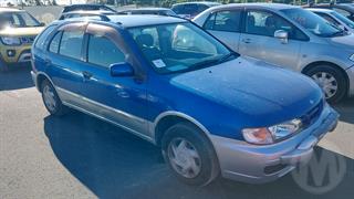 1999 Nissan Pulsar Station Wagon Photo