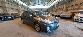 2011 Toyota Prius Hatch Photo