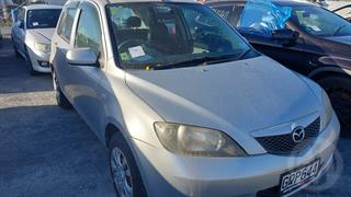 2004 Mazda Demio Hatch Photo
