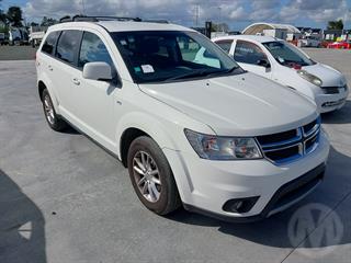 2014 Dodge Journey SXT 3.6P/6AT/SW/5DR Station Wagon Photo