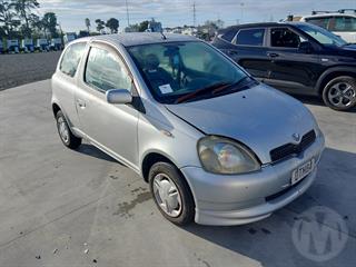 1999 Toyota Vitz Hatch Photo