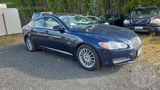 2010 Jaguar XF Sedan Photo