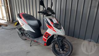 2018 Aprilia SR50 Motard E4 Motorcycle Photo