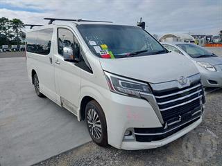 2019 Toyota Granvia Van Photo