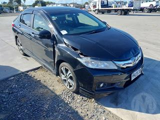 2015 Honda Grace Hybrid Sedan Photo