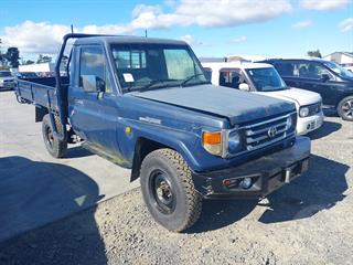 2002 Toyota Landcruiser 4.2D 4WD C/C WGN3 5 Dual Cab Chassis Photo