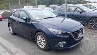 2014 Mazda Axela Hatch Photo