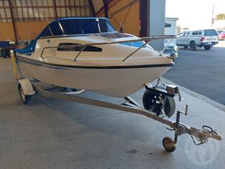 2014 Trailer FI Glass Boat Boat Photo