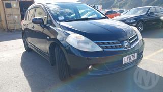 2010 Nissan Tiida Hatch Photo