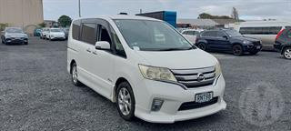 2013 Nissan Serena Station Wagon Photo