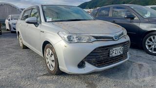 2017 Toyota Corolla Fielder Hybrid Station Wagon Photo