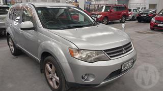 2005 Mitsubishi Outlander G Station Wagon Photo