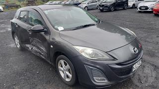 2011 Mazda Axela Hatch Photo