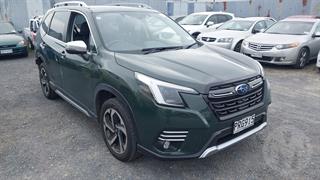 2022 Subaru Forester Premium 2.5P/4WD Station Wagon Photo