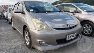 2007 Toyota Wish Station Wagon Photo