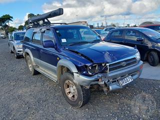 1996 Toyota Hilux Surf Station Wagon Photo
