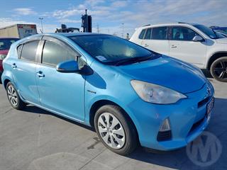 2013 Toyota Aqua Hatch Photo