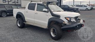 2005 Toyota Hilux 4.0P 4WD SR5 DCU 5M Dual Cab Utility Photo