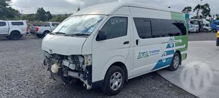 2011 Toyota Hiace ZX 3.0TD 4A 3 Seat High Roof Van Photo