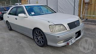2002 Toyota Crown Athlete V Sedan Photo