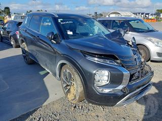 2025 Mitsubishi Outlander VRX 2.5P/CVT Station Wagon Photo