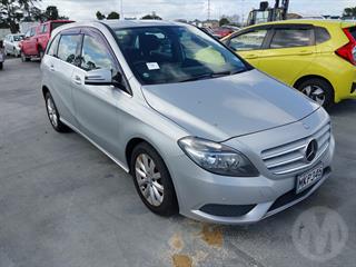 2013 Mercedes-Benz B180 Hatch Photo