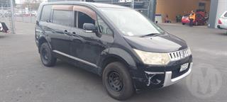 2007 Mitsubishi Delica D:5 Station Wagon Photo