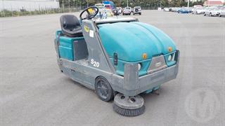 2015 Tennant S20 Sweeper (ride ON) Photo