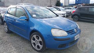 2005 Volkswagen Golf Hatch Photo