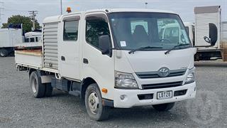 2012 Toyota Dyna XZU710 Double cab flat deck GCM 7,000kg Photo