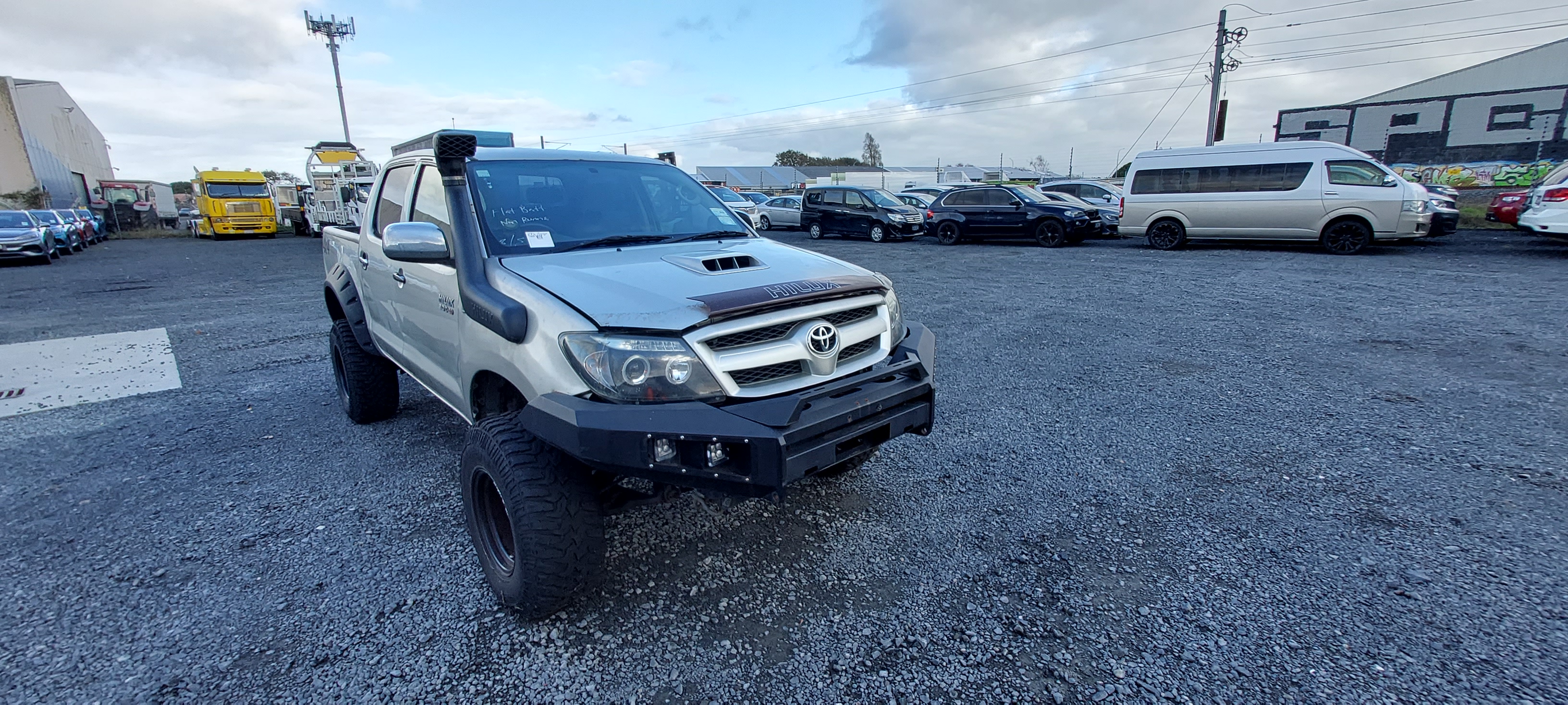 2006 Toyota Hilux 3.0TD 4WD SR5 DCU 4 Dual Cab Utility Photo