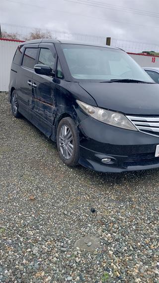 2010 Honda Elysion Station Wagon Photo