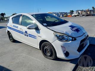2016 Toyota Aqua Hybrid Hatch Photo