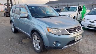 2005 Mitsubishi Outlander Station Wagon Photo