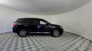 2015 Nissan Pathfinder TI 3.5P4WD6CVT/SW5D 5D Station Wagon Photo