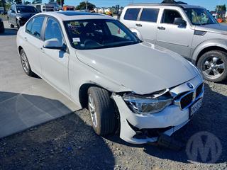2016 BMW 320i Sedan Photo