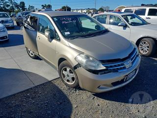 2010 Nissan Tiida Hatch Photo