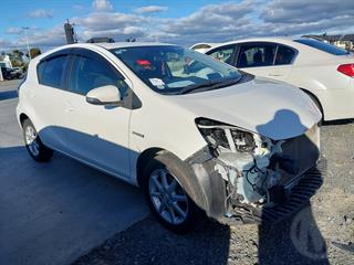 2015 Toyota Aqua Hatch Photo