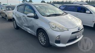 2013 Toyota Aqua Hatch Photo