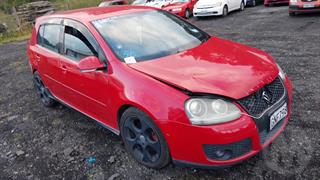 2005 Volkswagen Golf Hatch Photo