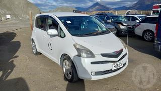 2006 Toyota Ractis Hatch Photo
