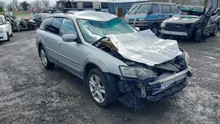 2004 Subaru Outback Station Wagon Photo