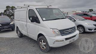 2014 LDV V80 SWB 2.5D/5MT/LV/5DR Van Photo