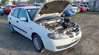 2003 Nissan Pulsar 1.8 LS Hatch MAN Hatch Photo