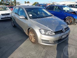 2014 Volkswagen Golf TSI Comfortline 7ds Hatch Photo