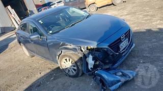 2013 Mazda Axela Hybrid Hatch Photo