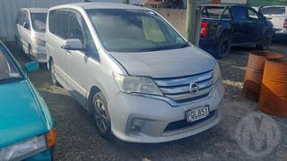 2013 Nissan Serena Hybrid Station Wagon Photo