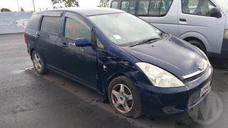 2004 Toyota Wish Station Wagon Photo