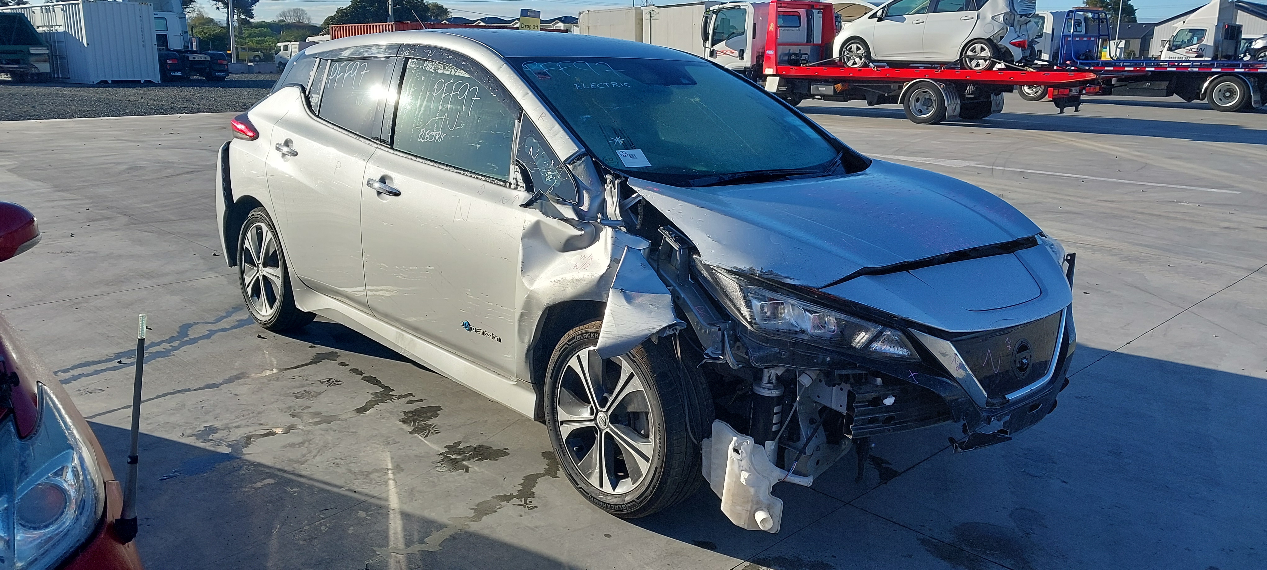2018 Nissan Leaf Hatch Photo
